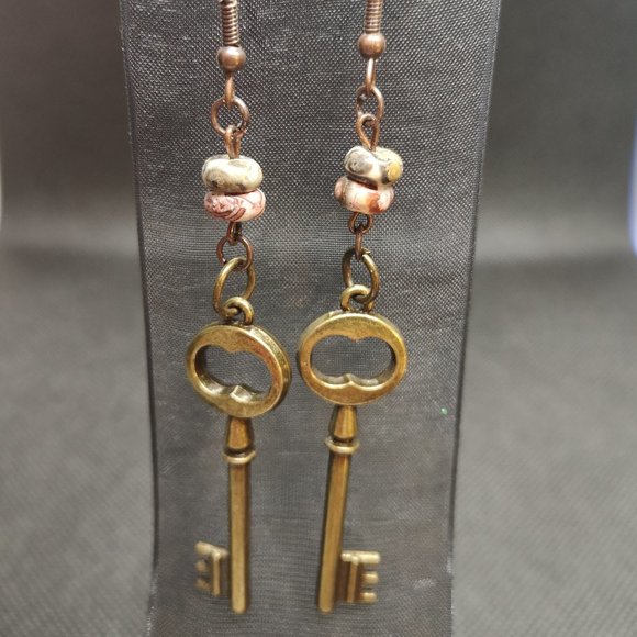 NEW - STEAMPUNK Handmade One-of-a-Kind Key Earrings Authentic Leopard Jasper - Picture 2 of 3